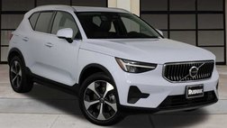 2025 Volvo XC40 B5 Core Bright Theme