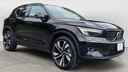 2024 Volvo XC40 B5 Plus Dark Theme