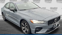 2024 Volvo S60 B5 Plus Dark Theme