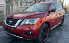 2017 Nissan Pathfinder SV