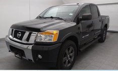 2015 Nissan Titan SV