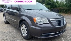 2016 Chrysler Town and Country Touring