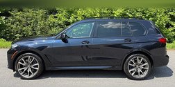 2022 BMW X7 M50i