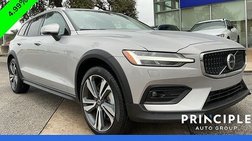 2025 Volvo V60 Cross Country B5 Plus