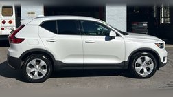 2021 Volvo XC40 T5 Momentum