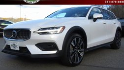 2022 Volvo V60 Cross Country T5