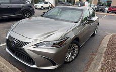 2021 Lexus ES 300h Ultra Luxury