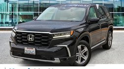 2023 Honda Pilot EX-L w/Rear Captain's Chairs