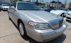 2005 Lincoln Town Car Signature Limited