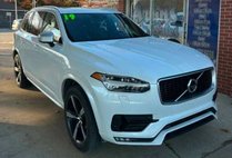 2019 Volvo XC90 T6 R-Design