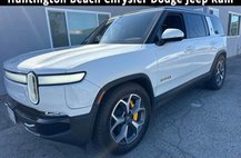 2024 Rivian R1S Adventure