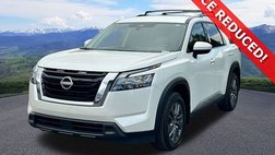 2024 Nissan Pathfinder SV