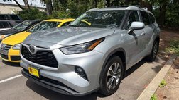 2025 Toyota Highlander Hybrid XLE