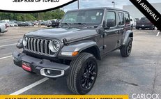 2025 Jeep Wrangler Sahara 4WD