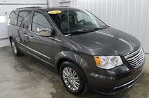 2015 Chrysler Town and Country Touring-L