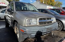 2002 Chevrolet Tracker Base