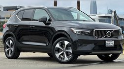 2025 Volvo XC40 B5 Plus Bright Theme