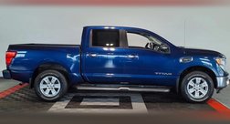 2017 Nissan Titan SV