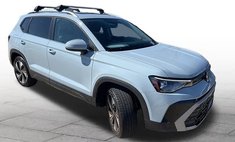 2025 Volkswagen Taos SE 4Motion