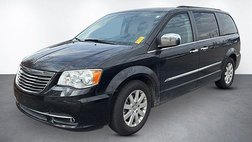 2016 Chrysler Town and Country Touring