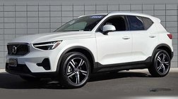 2025 Volvo XC40 B5 Core Bright Theme