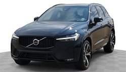 2025 Volvo XC60 B5 Ultra Dark Theme