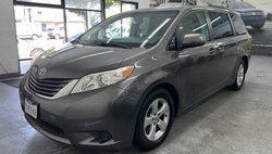 2017 Toyota Sienna LE