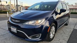 2017 Chrysler Pacifica Touring L FWD