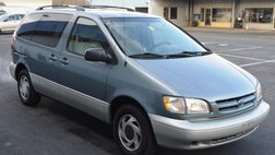 2000 Toyota Sienna XLE