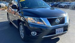 2016 Nissan Pathfinder SV