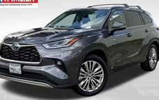 2024 Toyota Highlander Hybrid Platinum