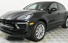 2025 Porsche Macan T