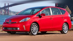 2014 Toyota Prius v Five