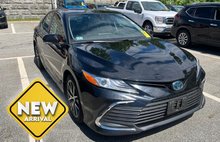 2022 Toyota Camry Hybrid XLE