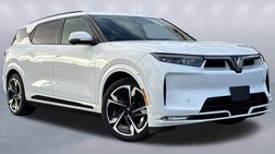 2024 VinFast VF9 Plus