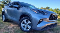 2022 Toyota Highlander LE