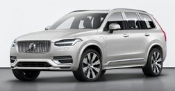 2021 Volvo XC90 T6 Momentum 7-Passenger