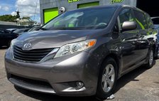 2014 Toyota Sienna LE