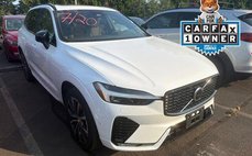 2023 Volvo XC60 B5 Plus Dark Theme