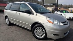 2010 Toyota Sienna LE 7-Passenger