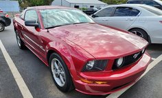 2005 Ford Mustang GT Deluxe