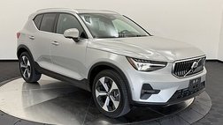 2025 Volvo XC40 B5 Plus Bright Theme