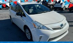 2013 Toyota Prius v Five