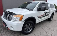 2014 Nissan Titan SV