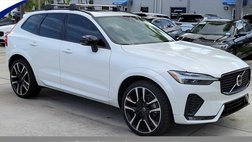 2023 Volvo XC60 B5 Ultimate Dark Theme