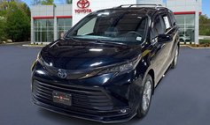 2022 Toyota Sienna Woodland Edition