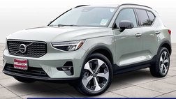 2023 Volvo XC40 B5 Ultimate Dark Theme