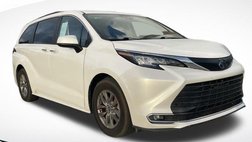 2022 Toyota Sienna XLE 8-Passenger