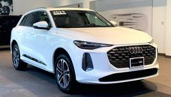 2025 Audi Q5 quattro Premium TFSI