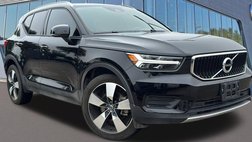 2020 Volvo XC40 T5 Momentum